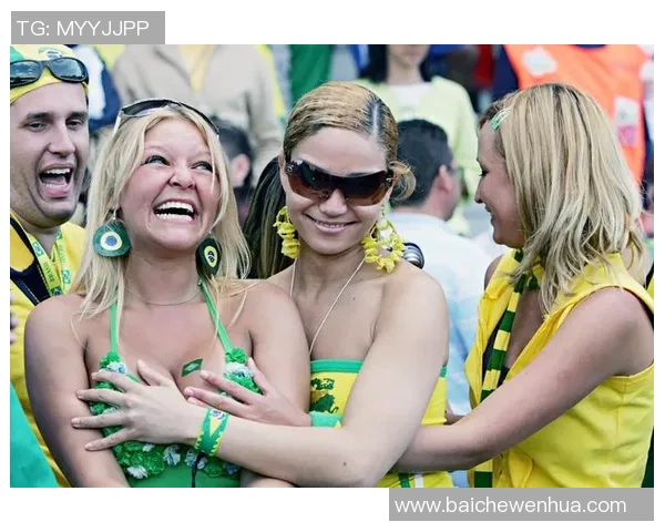 足球明星们齐聚一堂合影留念女球迷热情洋溢的精彩瞬间